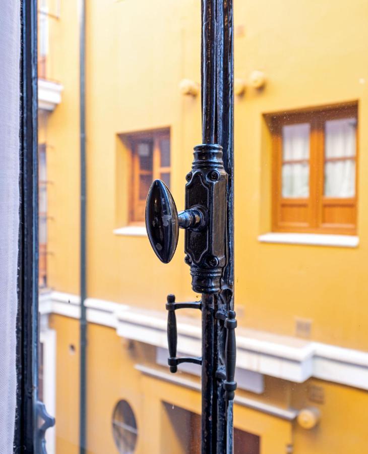 Ohliving Cathedral Apartment Севиля Екстериор снимка